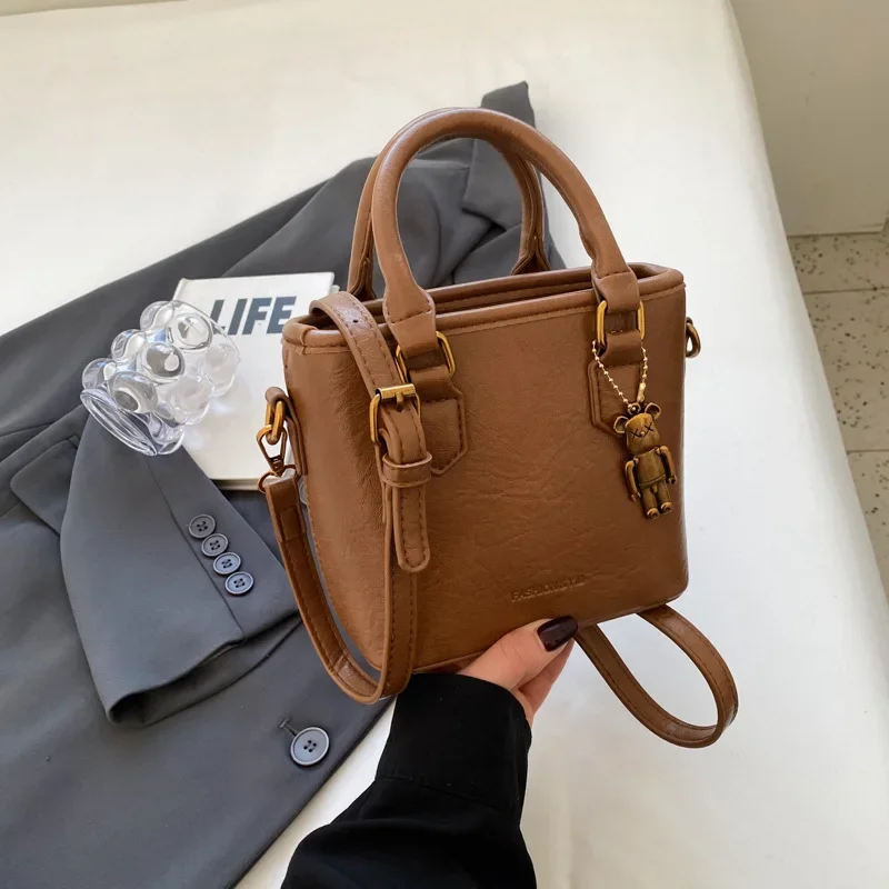 This Year\'s Popular Small Bag Women\'s New Fashionable Simple Versatile Shoulder Messenger Bag Textured Portable Bucket Bag