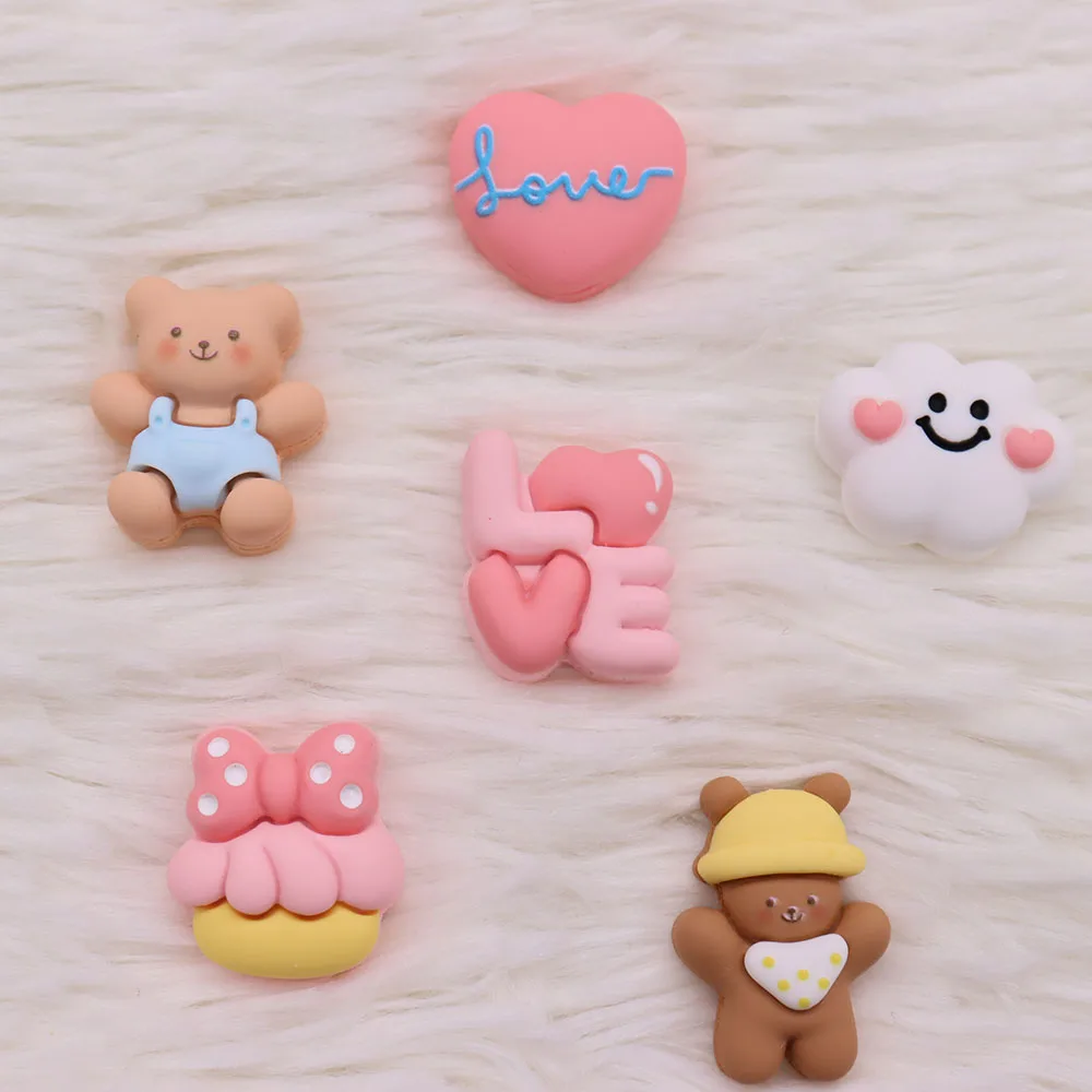 6pcs/set Cartoon Bear Heart Shape Resin Shoe Buckle Fit Wristbands DIY garden shoes Charms Decorations Kids Shoes Ornaments