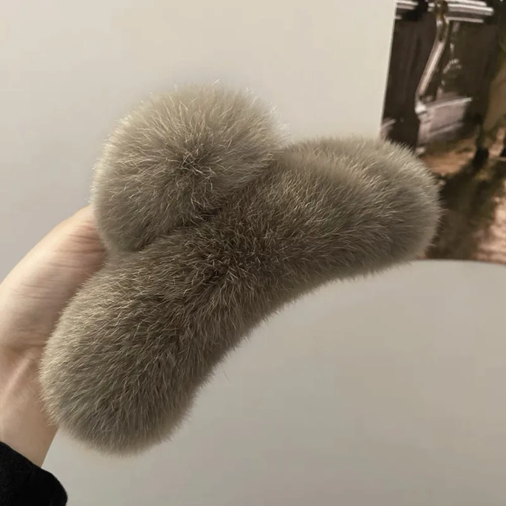 Temperament Leopard Print Plush Hair Claw Fluffy Pure Color Faux Fur Large Hair Clip Korean Style Oversized Grasp Clip Female