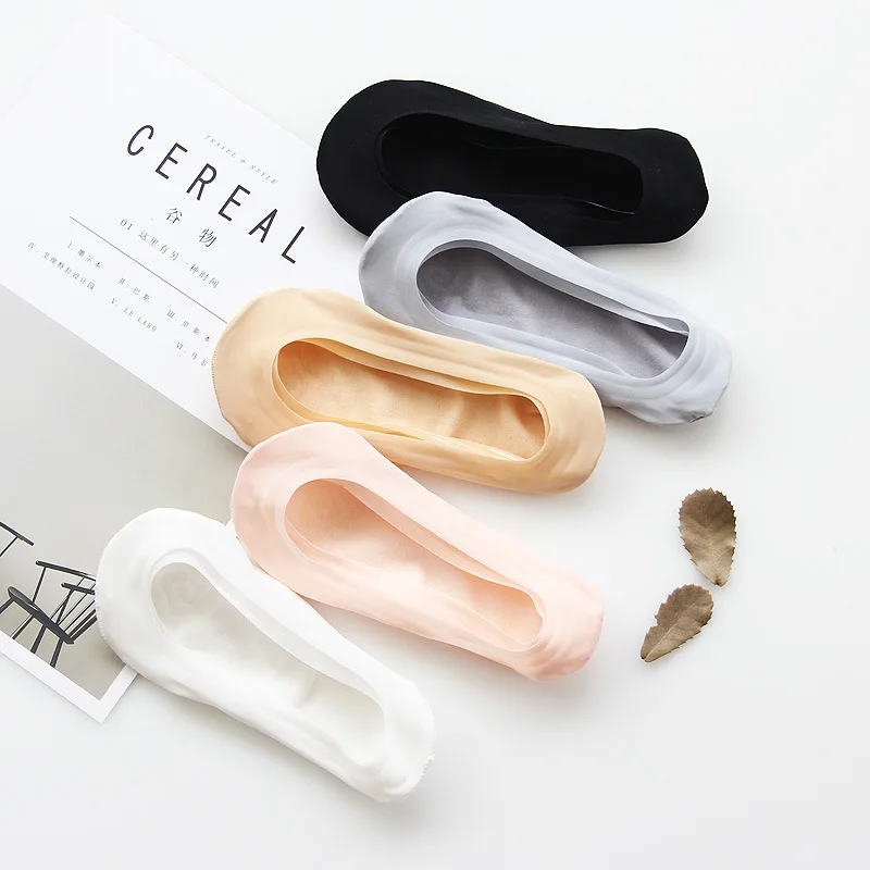

Women's Shallow Mouth Socks Ultra-Thin No Trace Invisible Sock Slippers Summer Ice Silk Boat Socks Silicone Anti-Skid Boat Socks
