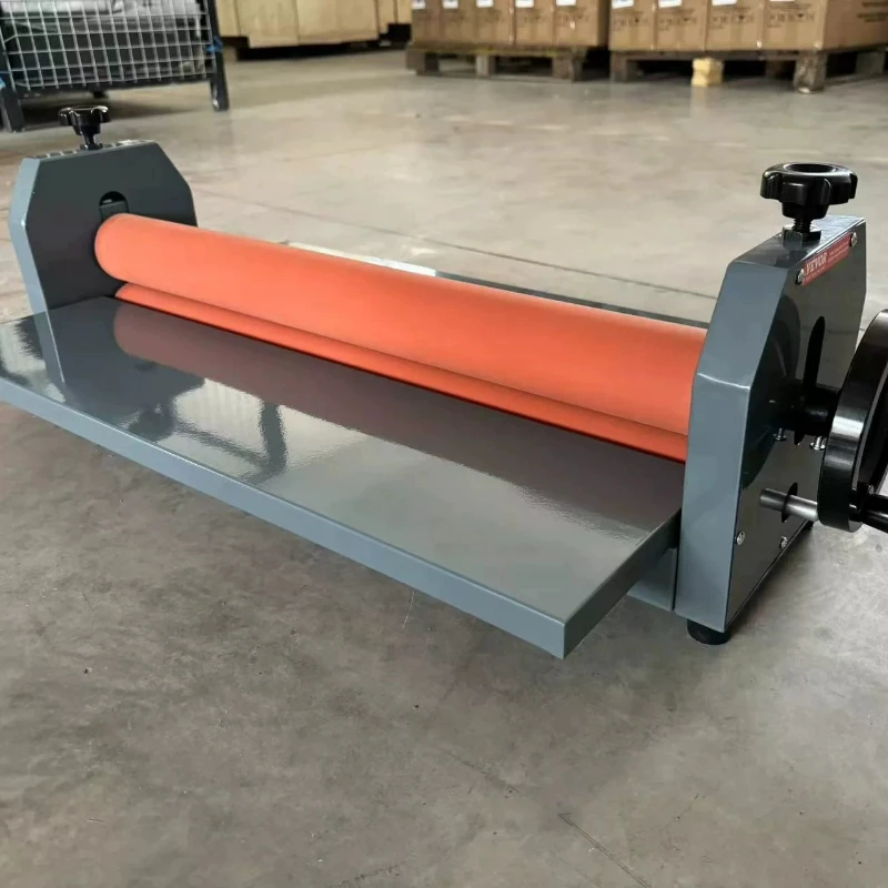 Hand crank laminating machine, graphic advertising film passing machine, laminating machine, film laminating machine