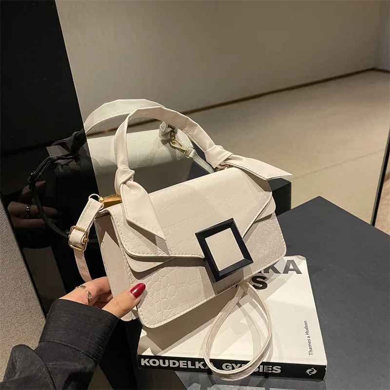 

2025 Autumn Winter New Minimalist Chic Handbag for Women Trendy Shoulder Crossbody Purse Elegant Small Square Bag