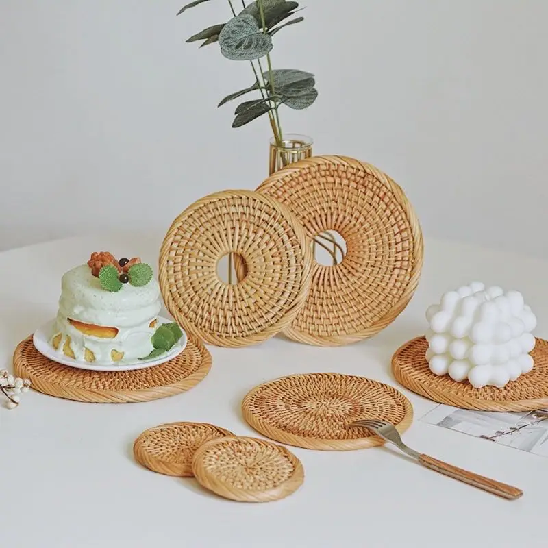 Cup Mat Round Natural Rattan Hot Pad ,Hand Woven Hot Insulation Placemats Table Padding Kitchen Decoration Accessories