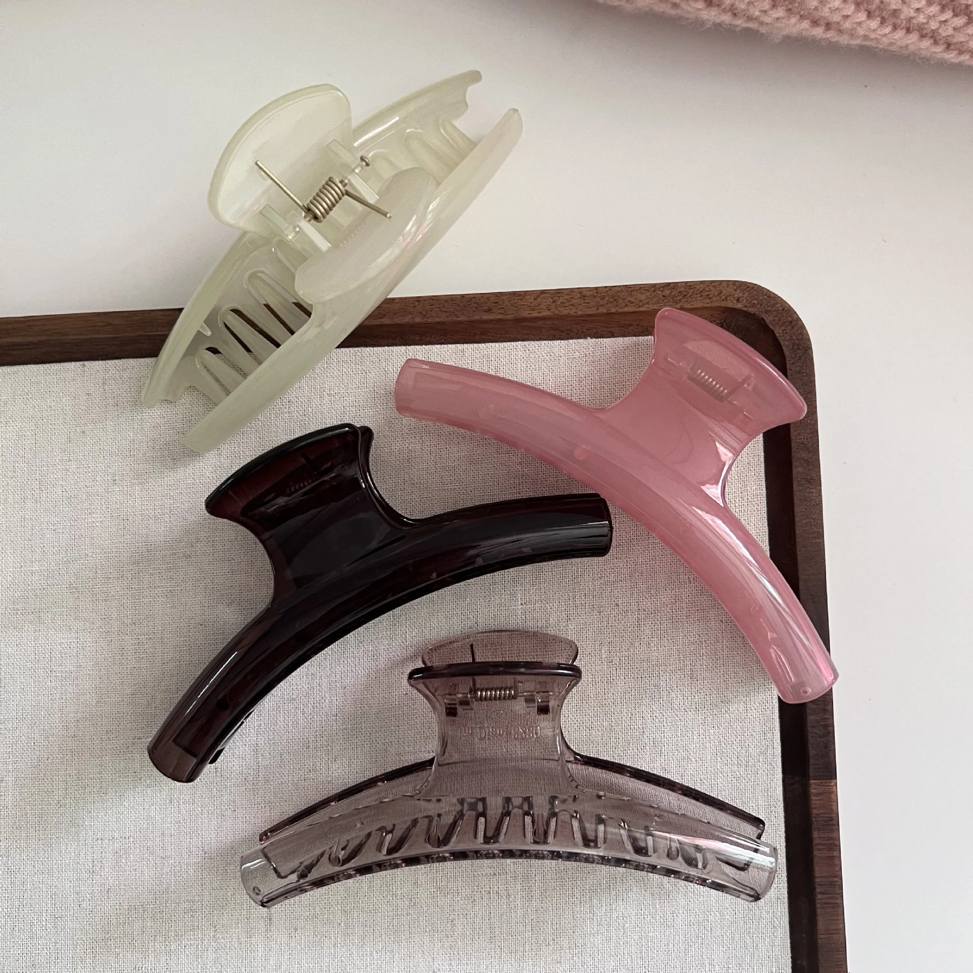 

13CM Arc Large Hair Clips Crab Claw Clips Women Girls Acrylic Sweet Ponytail Holder Hair Clamps Barrettes Hair Accessories PC