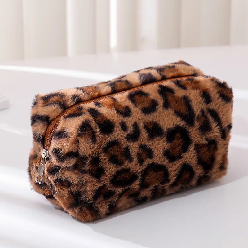 1Pc New Leopard Print Octagonal Makeup Bag, Portable Makeup Bag for On-The-Go Touch-Ups, Large Capacity Lightweight Storage Makeup Bag, Recommended Cross-Border Hot Item, Best-Selling Product, Storage Bag for Various Items, Cosmetics, Jewelry, Keys, and Change, Ideal Gift for Holidays and Birthdays, Casual and Stylish Retro Leopard Print Makeup Bag.