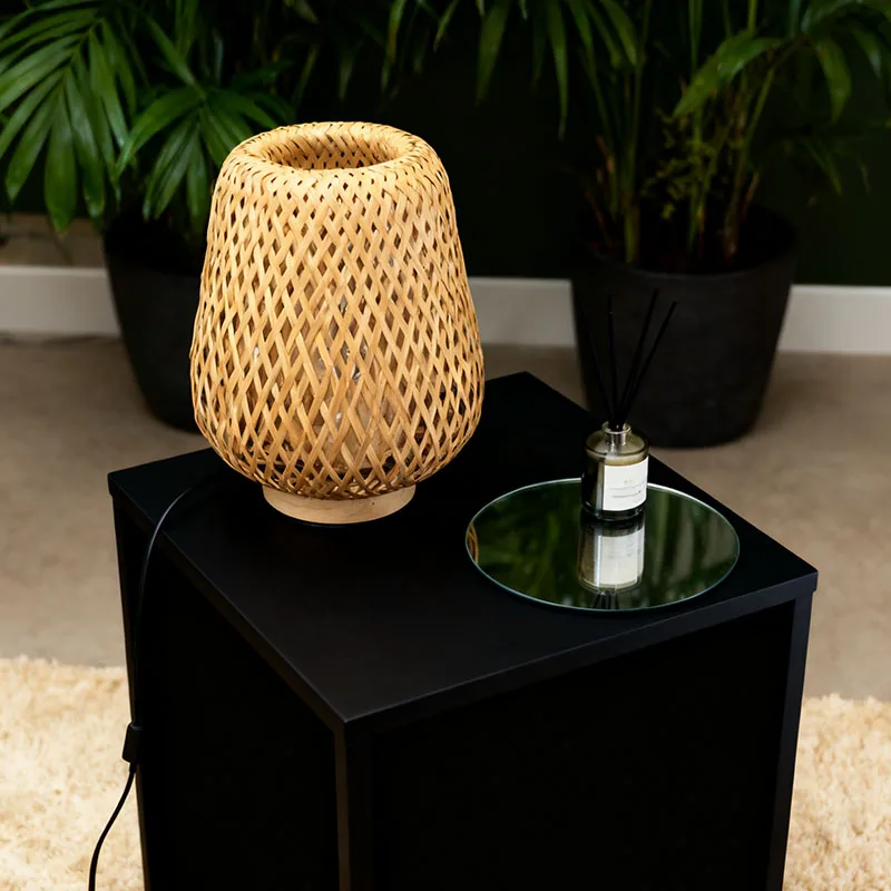 Natural Rattan Hollow Table Lamp Hand Woven Shade USB Powered Warm Ambient Light for Bedside Bedroom Home Hotel Decor