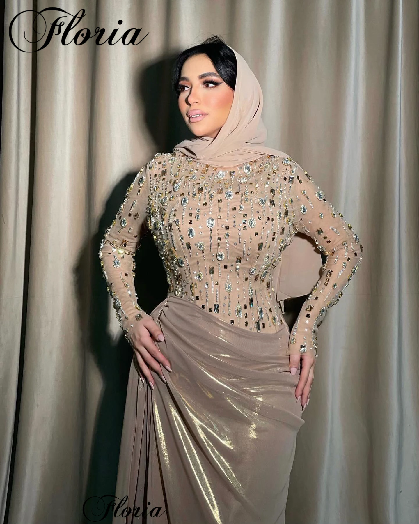 Middle East Muslim Celebrity Dresses With Crystals Long Sleeves Formal Occasion Dresses Plus Size Vestidos De Noche Evening Gown