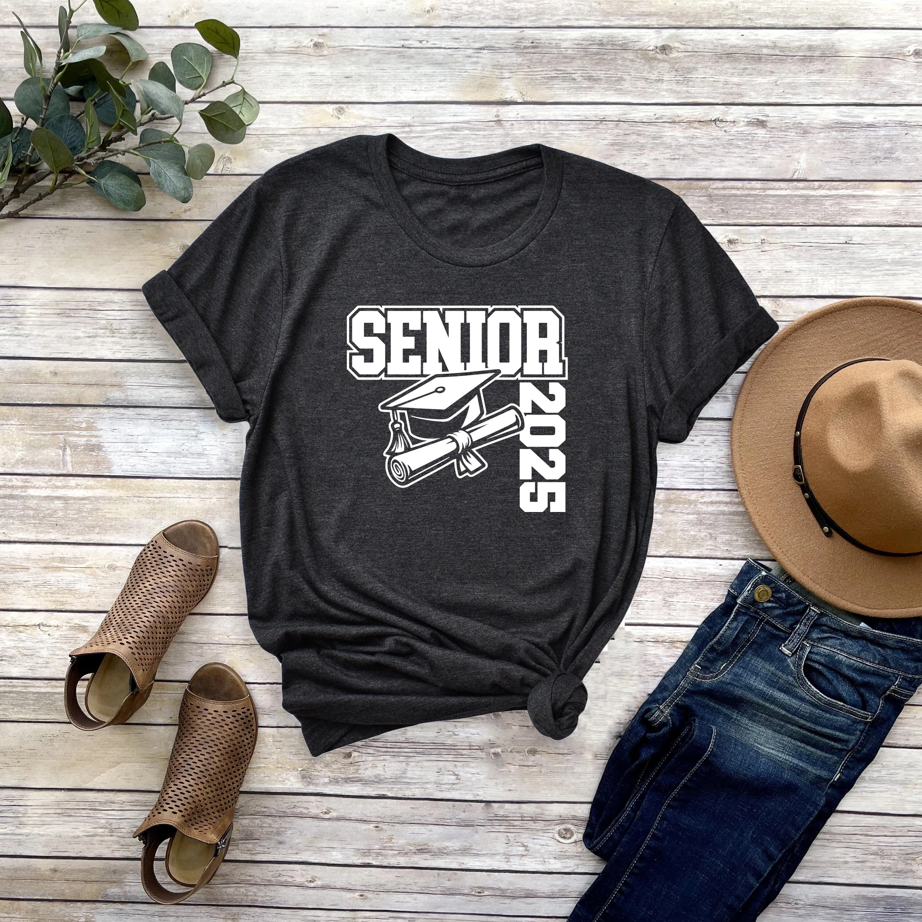 

Футболка для пожилых людей 2025 года, класс старшеклассников, выпускной студент, выпускной