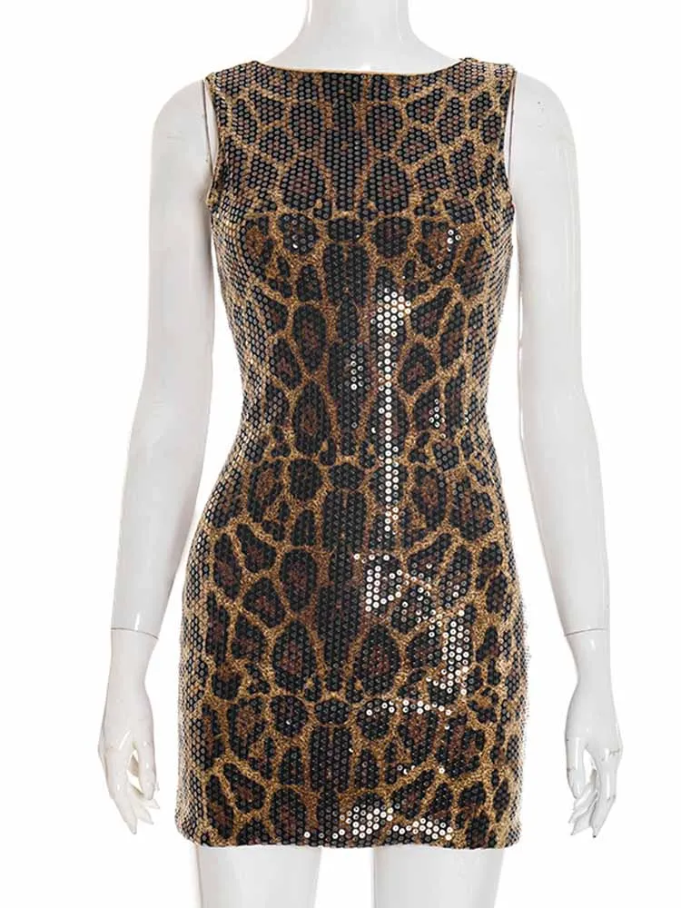 BKQU シックなスパンコールヒョウ柄ドレス女性ノースリーブ O ネックボディコンシャイニーミニドレスストレッチエレガントな誕生日パーティータンクドレス