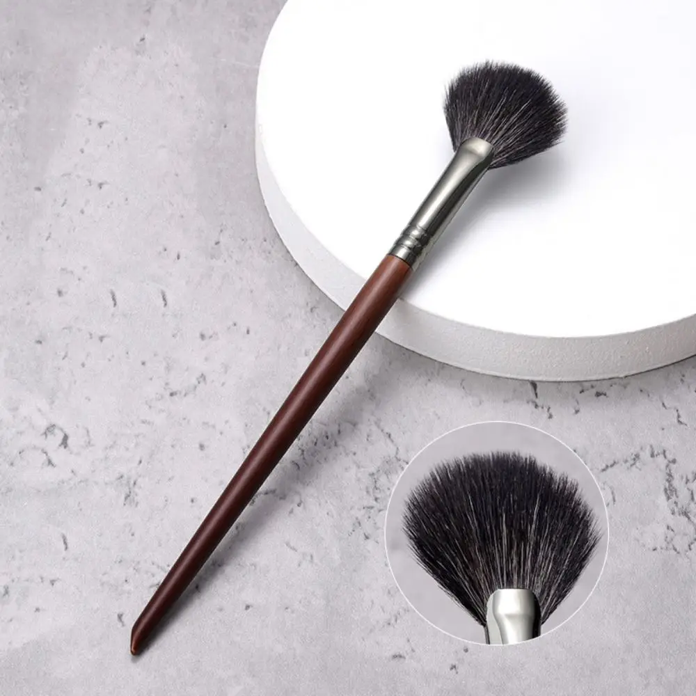 Fan-shaped Cosmetic Contour Brush Face Bronzer V Face Makeup Tool Makeup Brush Blush Brush Highlighter Brush Loose Powder Brush
