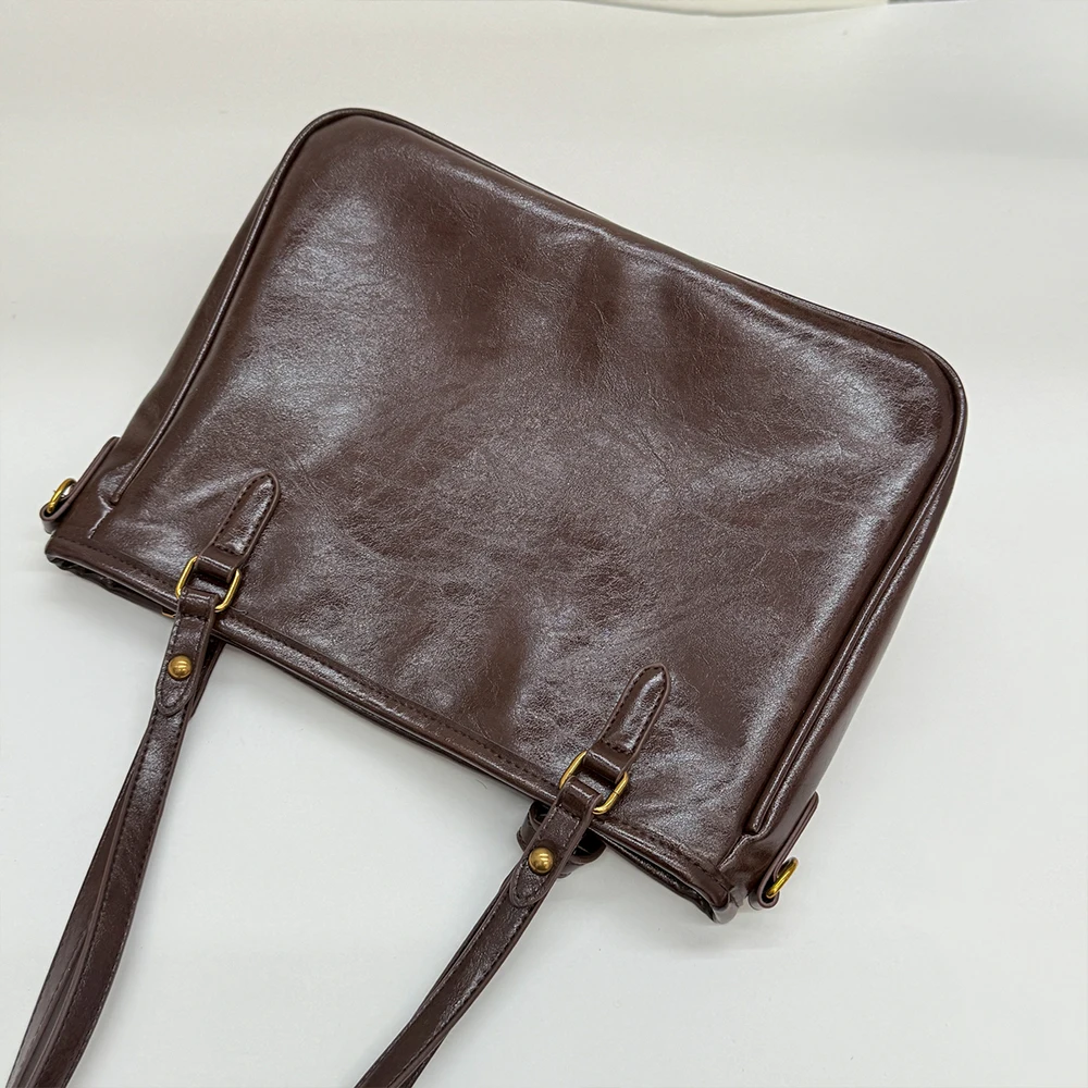 حقيبة ريترو ميلارد براون متقدمة للنساء، حقيبة كتف جديدة ذات سعة كبيرة للركاب، حقيبة حمل عصرية