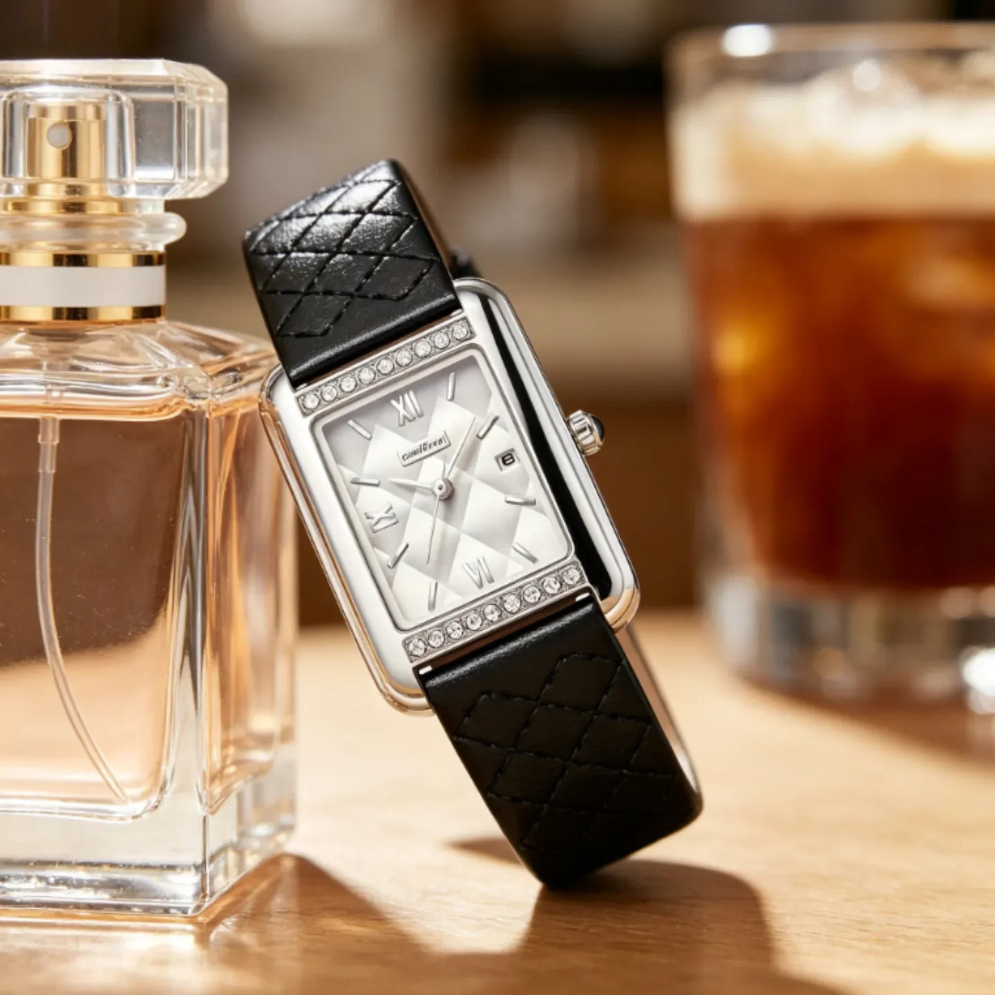 Retro elegant square women's wristwatch with black diamond-patterned leather strap, suitable for daily wear
