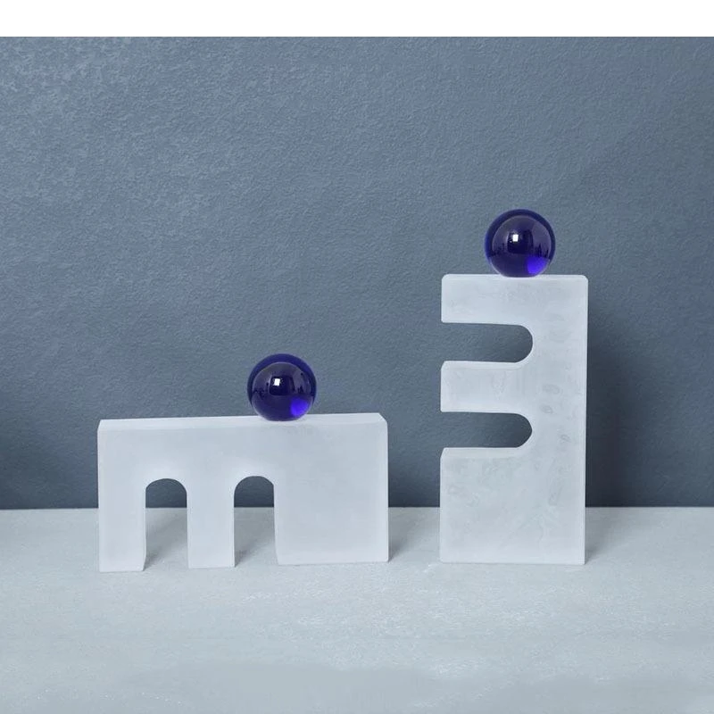 

Minimalist Frosted Crystal Arch Blue Ball Ornaments Abstract Artwork Sculpture Desk Decoration Crafts Statue Modern Home Decor