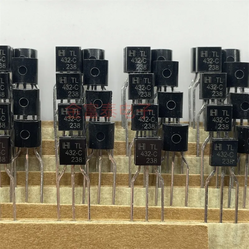 10pcs/new imported linear regulator three-end adjustable shunt reference source triode TL432GCTA TL432GC