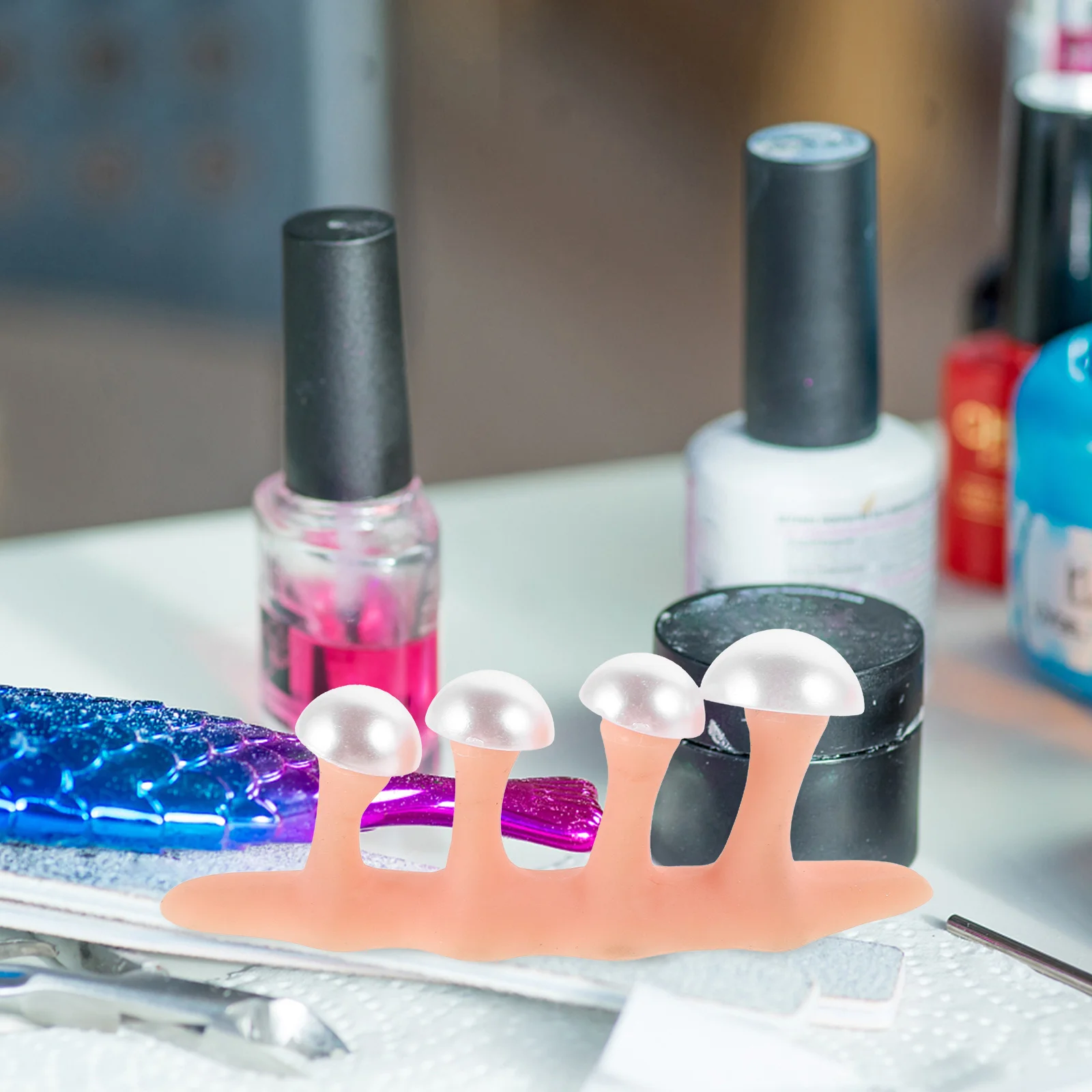 

2Sets Premium Silicone Toe Separators Stylish White Beige Dividers for Toe Alignment Pedicure Nail Art Manicure Tools Set