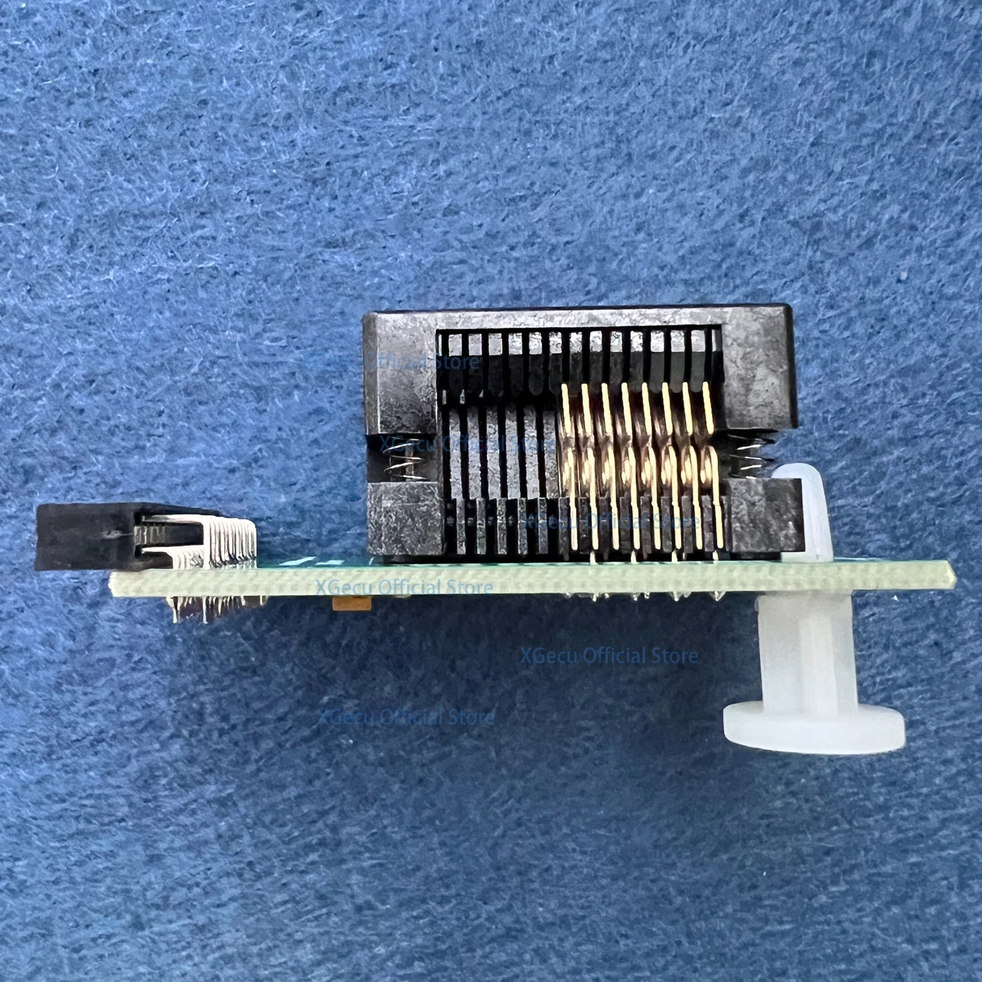 T76_SOP16_127EX XGECU High-Speed SOP16 Adapter width: 300mil  Pin spacing: 1.27mm  Compatible with all 25-series SOP16 chips
