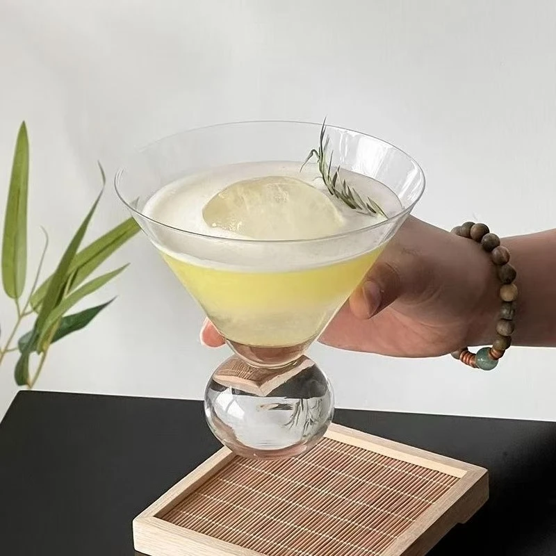 

Martini Glass Cup 260ML Short Foot Beaded Cocktail Glasses Cups Thin Champagne Glass Transparent Wine Glassware