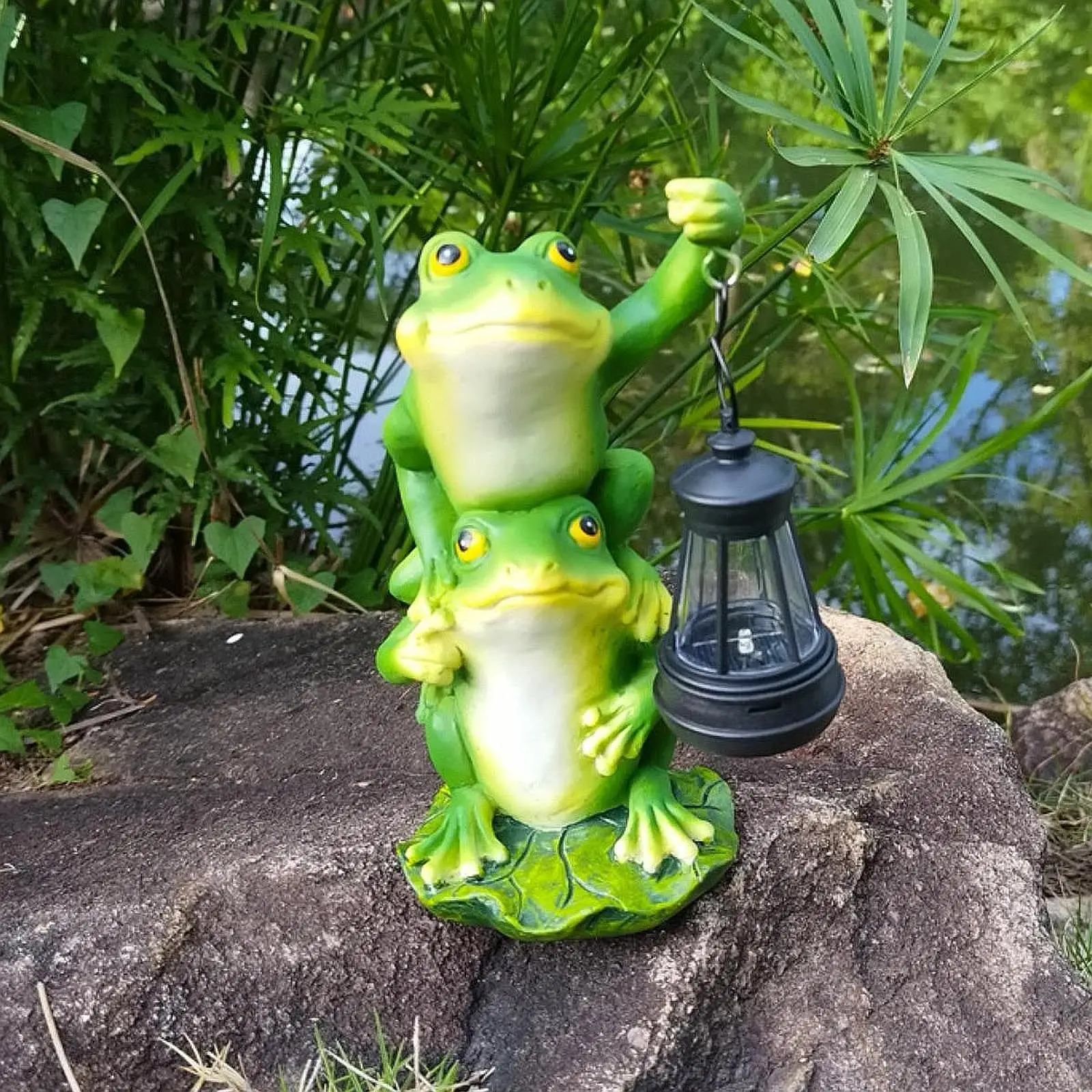 

Solar Resin Outdoor Frog Statue Night Light Garden Decorations Weatherproof Animal Sculpture for Patio Yard Balcony