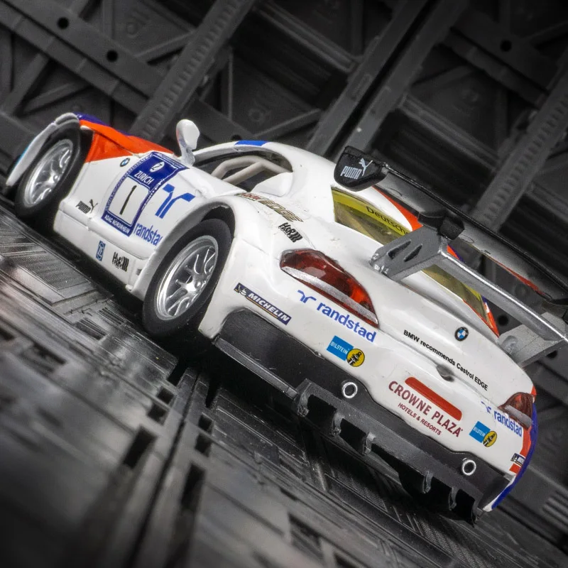 

CCA 1:32 BMW Z4 GT3 rally car alloy model with doors and hood that can be opened simulated sound and lighting functions