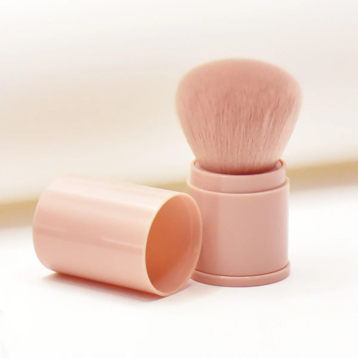 Extendable Makeup Brush Portable Travel Multi-functional Loose Powder Blush Brush for On-the-Go Beauty Essentials