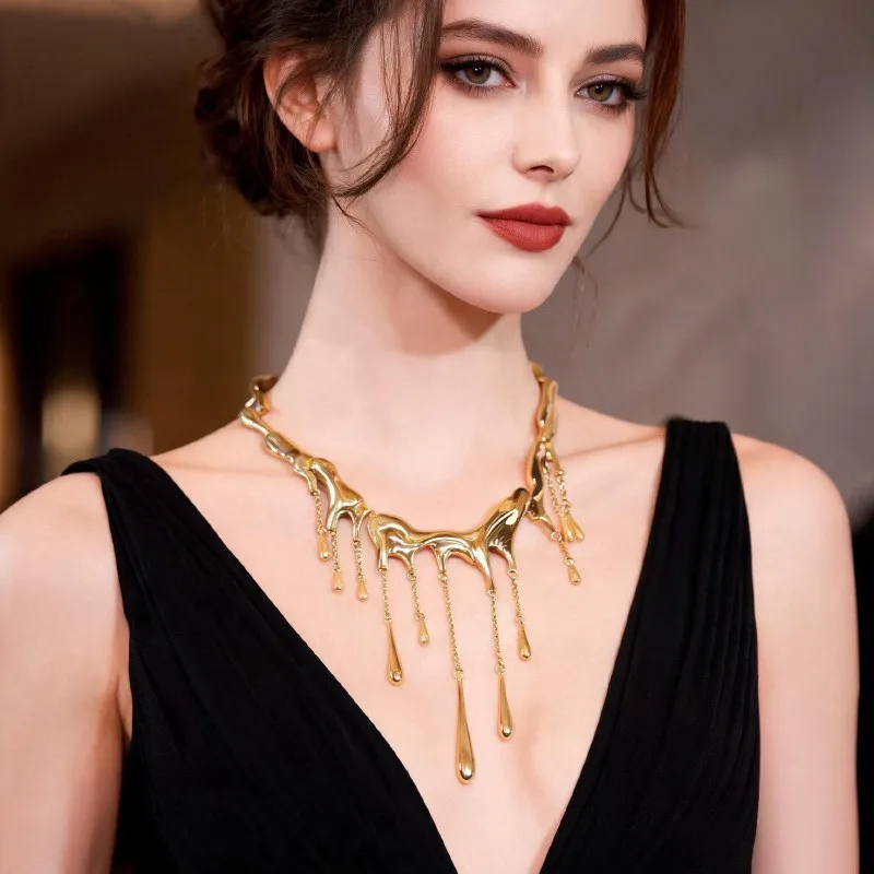New Exclusive Unique Design Lava Liquid State Spliced Water Drop Pendant Metal Necklace Fashionable Individual Collar Chain