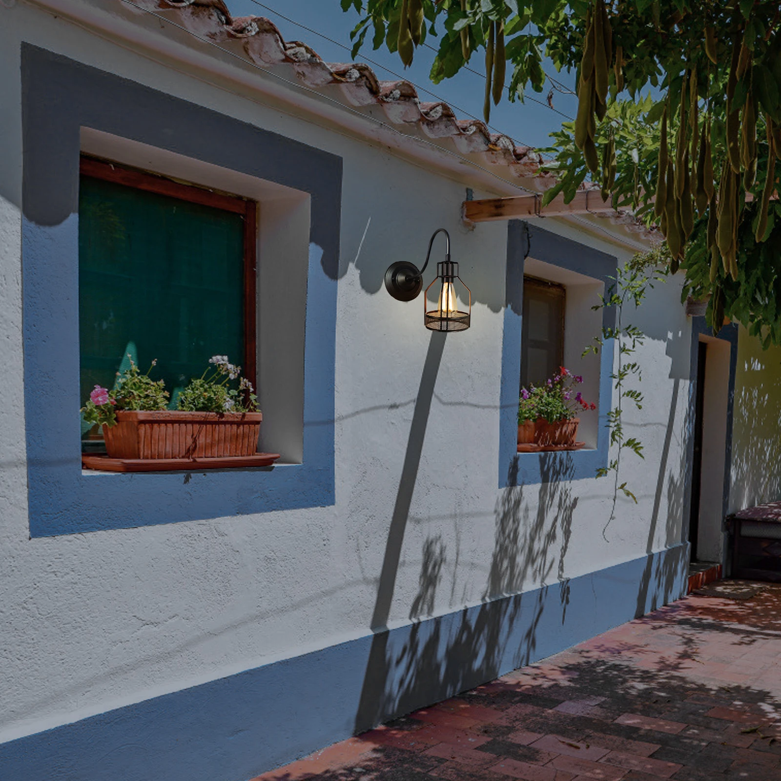 Rustic Wall Lamp Solar Powered Waterproof LED Garden Light Iron Outdoor Decor Yard Atmosphere Lighting Solution