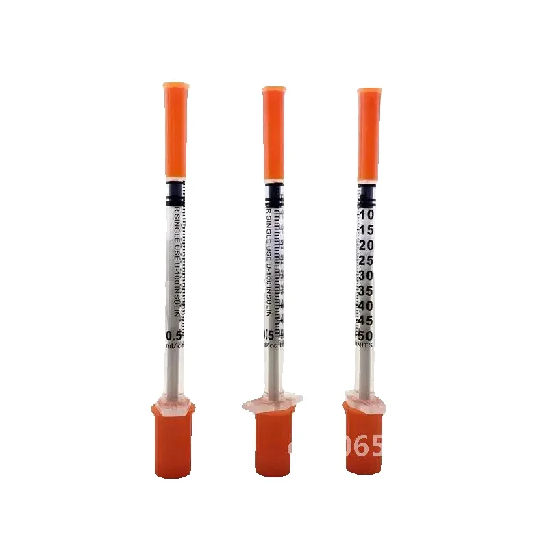 50 sztuk/partia 1ml 0.5ml 29G jednorazowa plastikowa strzykawka weterynaryjna z igłami strzykawka dla zwierząt domowych, psów i kotów — zdjęcie 2