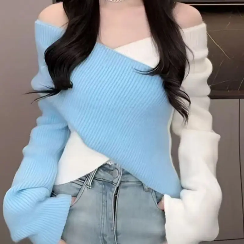 Elegante camicetta asimmetrica in maglia con scollo a V e maniche svasate per le donne Abbigliamento casual slim fit moda primavera autunno