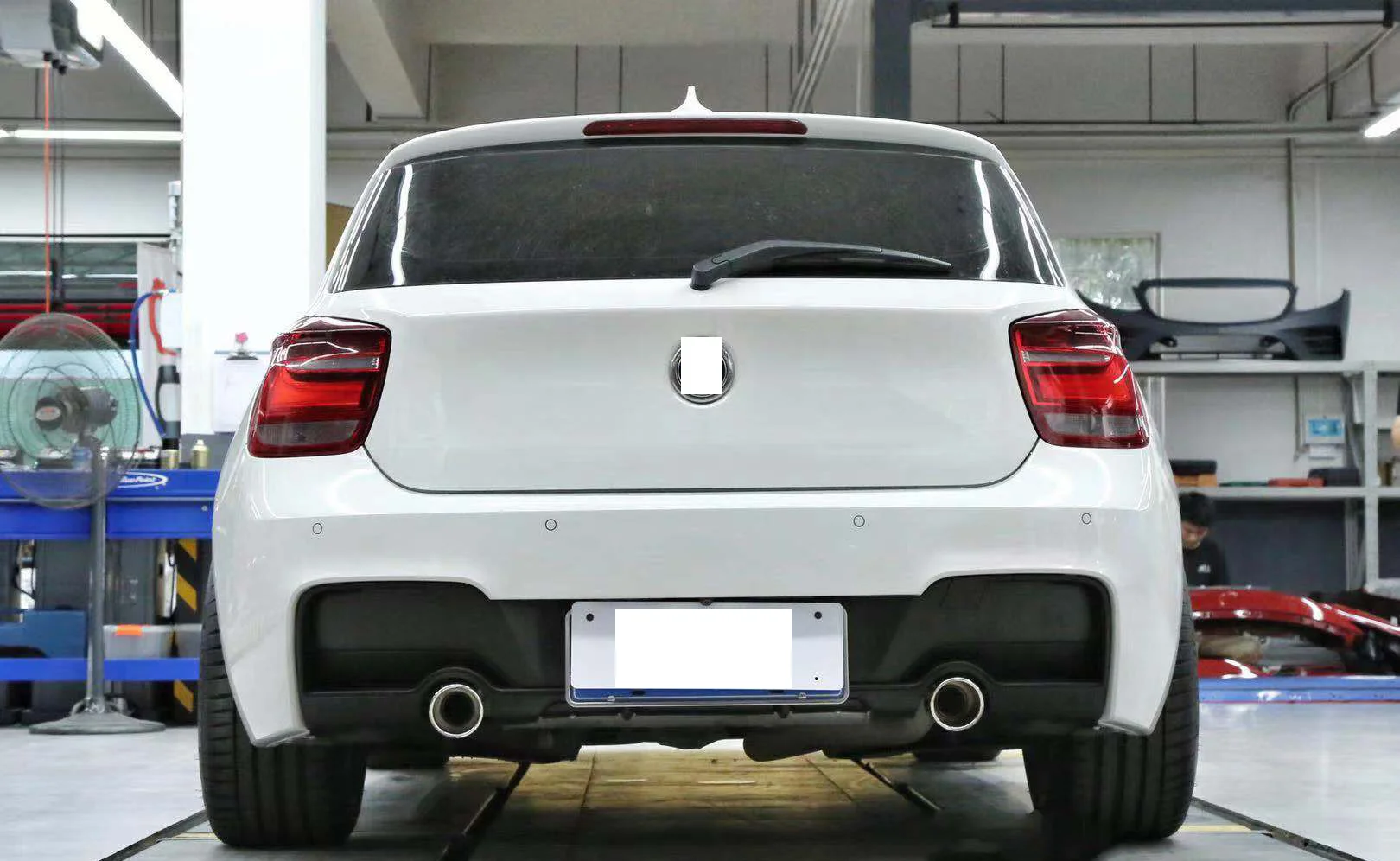 An F20 M-TECH Bodykit For 2012 to 2014 BMW 116i 118i 120i M135 Early F20 Modified MT Sport Front Bumper Side Skirt Rear Bumper