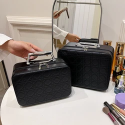 Borsa per il trucco portatile di grande capacità in pelle PU borsa per cosmetici da viaggio con manico borsa da toilette multifunzionale da viaggio