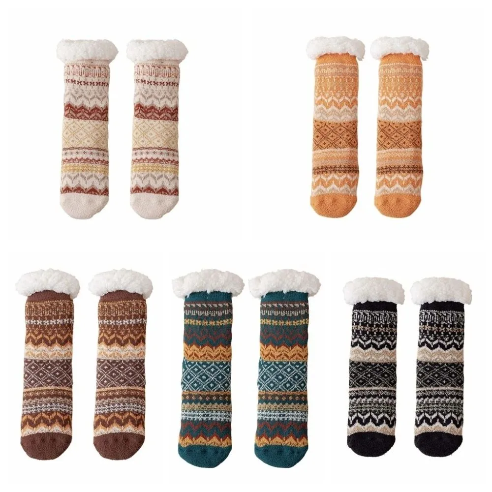 Chaussettes de sol Patchwork polaire chaussettes femmes mi Tube anti-dérapant épaissir velours chaussettes bonneterie Style ethnique hiver chaussettes de sol hiver
