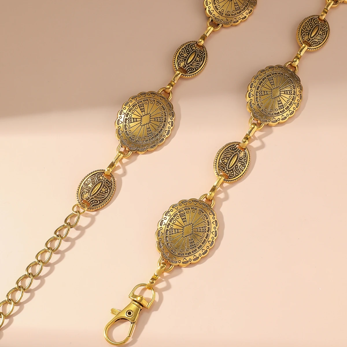 Vintage Oval Craved Metal Waist Chain dla kobiet w stylu retro Wykwintne pozłacane łańcuszki do paska Modna biżuteria na ciało Prezenty — zdjęcie 3