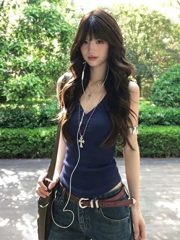Chic Korean Style Button Detail Women's Slim Fit Vest 2026 New Arrival Waist Cinching Slimming Design Sensation Top