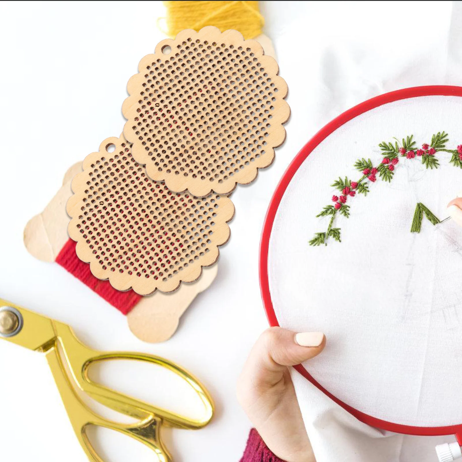 

5Pcs Cross Stitch Wooden Chips Round DIY Handmade Wood Pendant Blanks Unique Gift for Family Friends Birthdays Holidays and Care