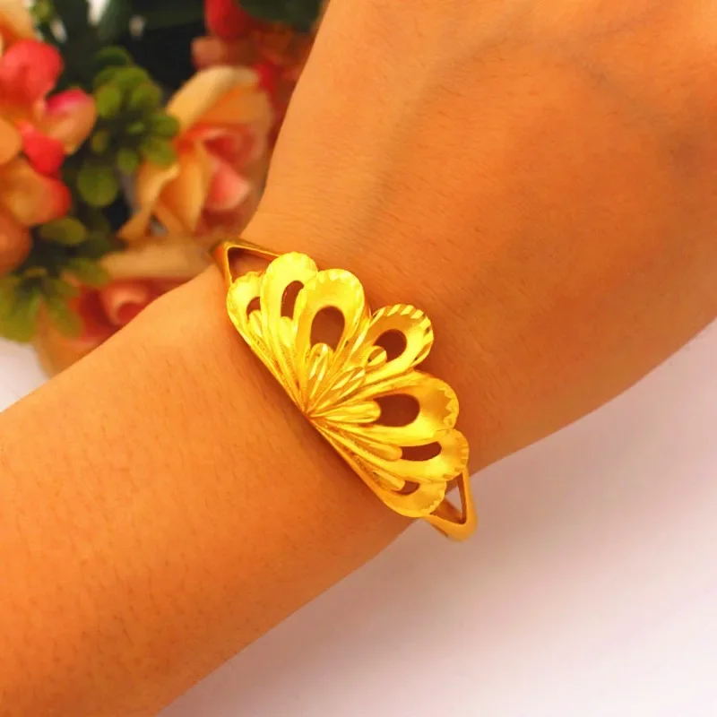 

New copper gold plated durable non fading Vietnam and gold opening adjustable limitation gold crown bracelet for women