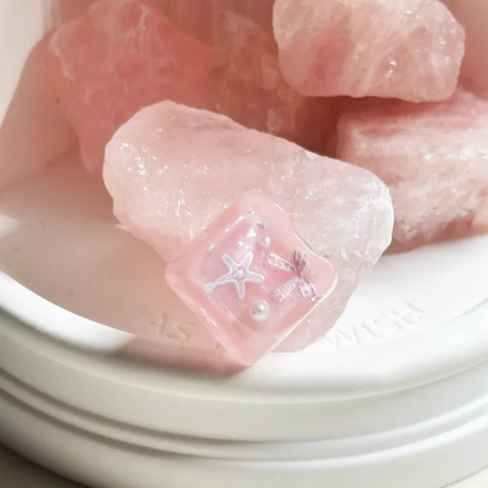 Holiday Pearl Theme Pink Key Caps Custom Epoxy Handmade Keyboard Caps Artisan Keycaps for Mechanical Keyboard Accessories Gift