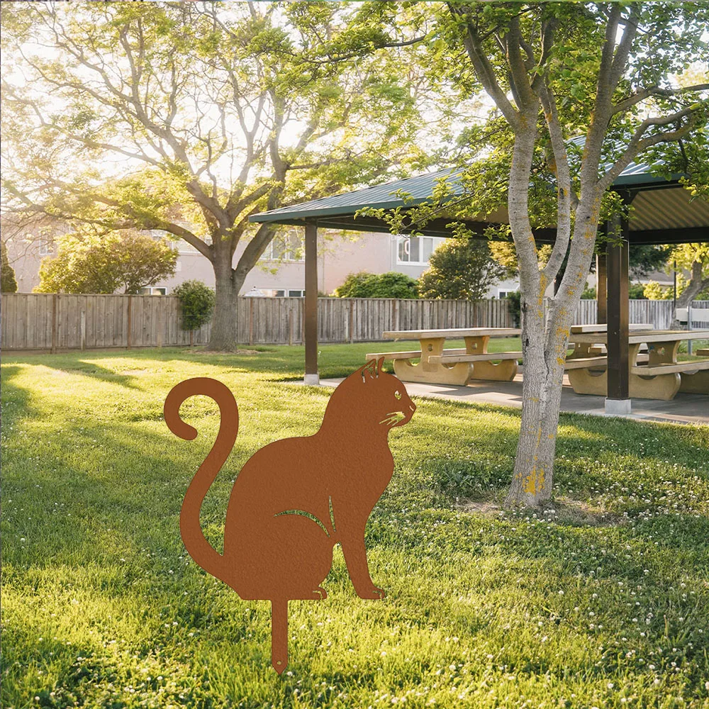 

“Cat Family Garden Stakes - A Delightful Addition to Your Outdoor Space”