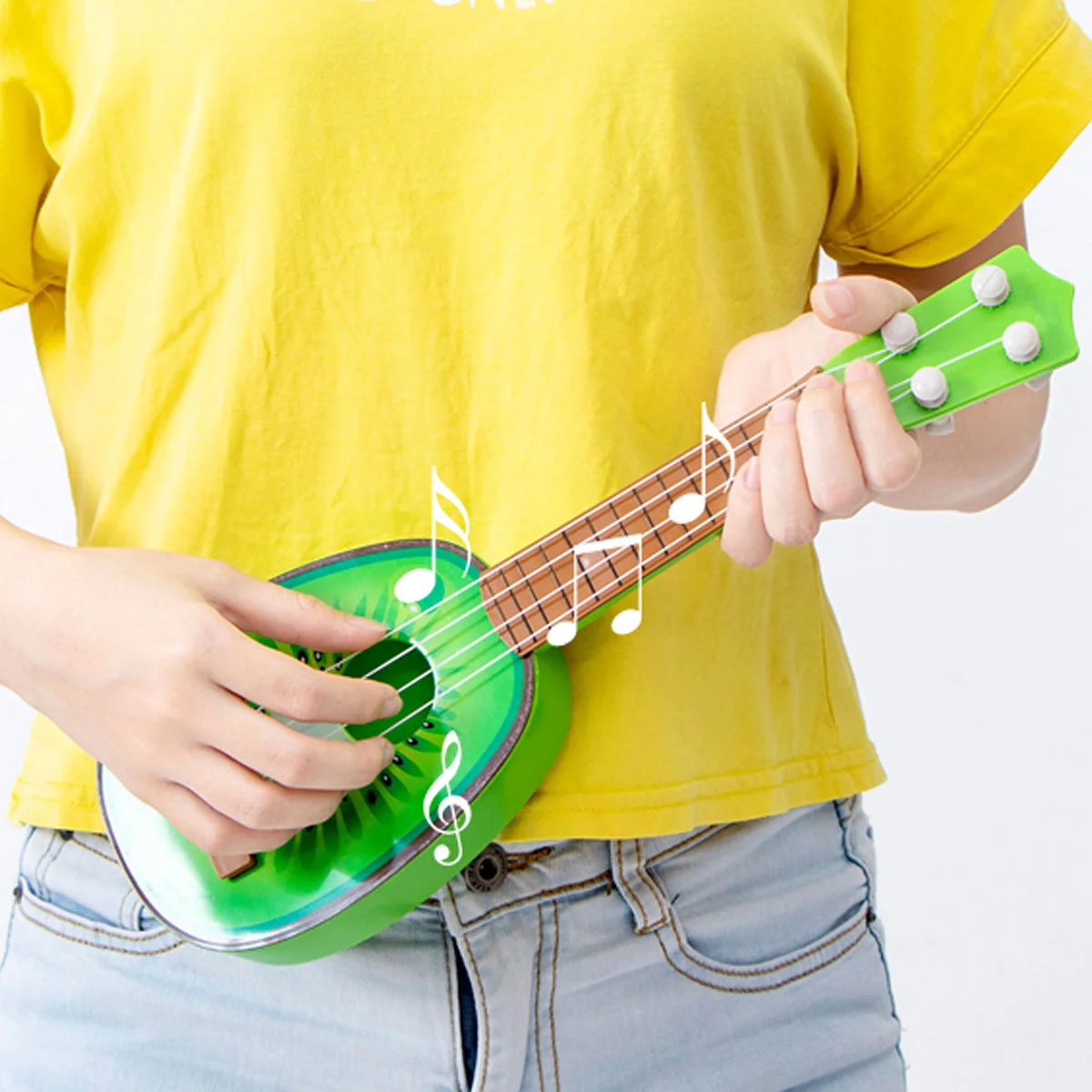 ชุดเครื่องดนตรีอูคูเลเล่รูปผลไม้ 2 ชิ้น กีตาร์ขนาดเล็ก ของเล่นเสริมพัฒนาการด้านดนตรีสำหรับเด็กเล็ก สีสันสดใส ของขวัญเสริมสร้างการเรียนรู้ด้านดนตรี