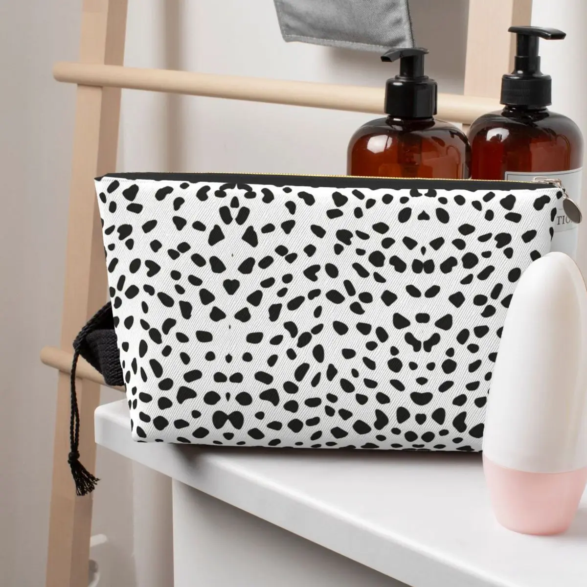 

Dalmatian Puppies Kawaii Pet Dog Women Cosmetic Bag Travel Makeup Organizer Pouch Toiletry Storage Dopp Kit Box
