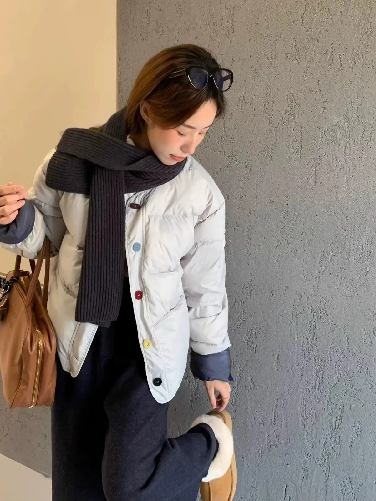 

Корейская женская зимняя куртка-пуховик больших размеров, свободного кроя, универсальная, с эффектом омоложения, верхняя одежда