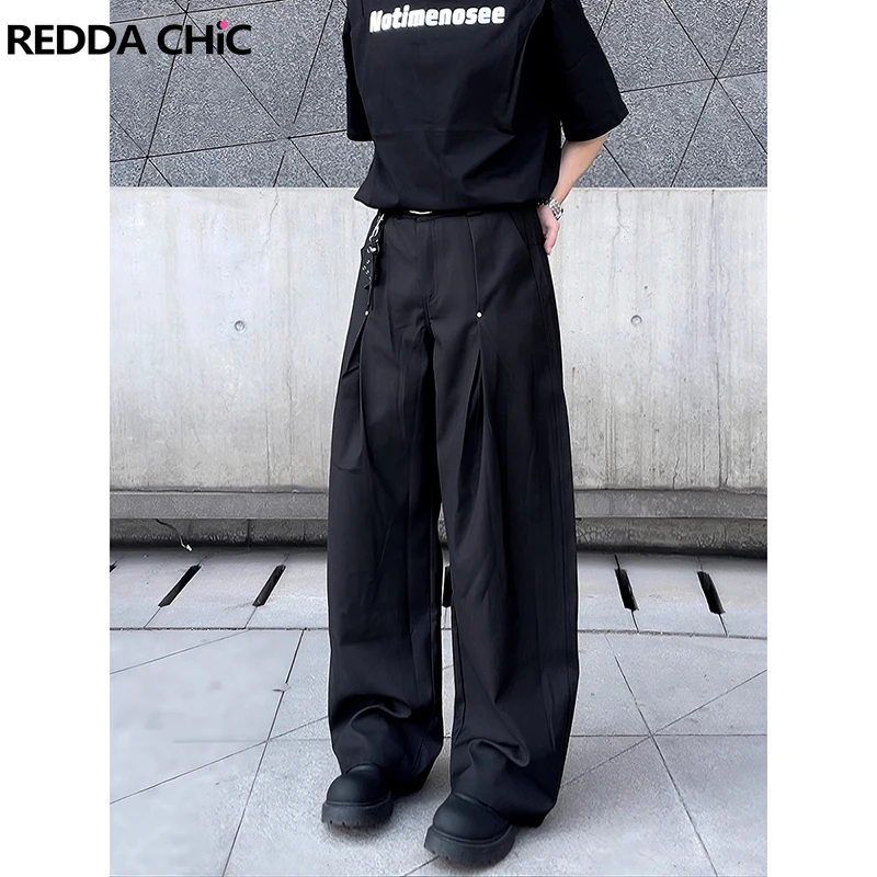 

ReddaChic мужские плиссированные широкие классические брюки Cleanfit однотонные прямые драпированные черные брюки с заклепками офисные работы повседневная одежда