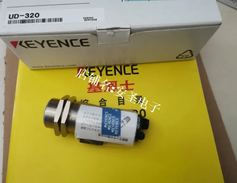 October Spot KEYENCE Ultrasonic Sensor UD-320, UD-3000