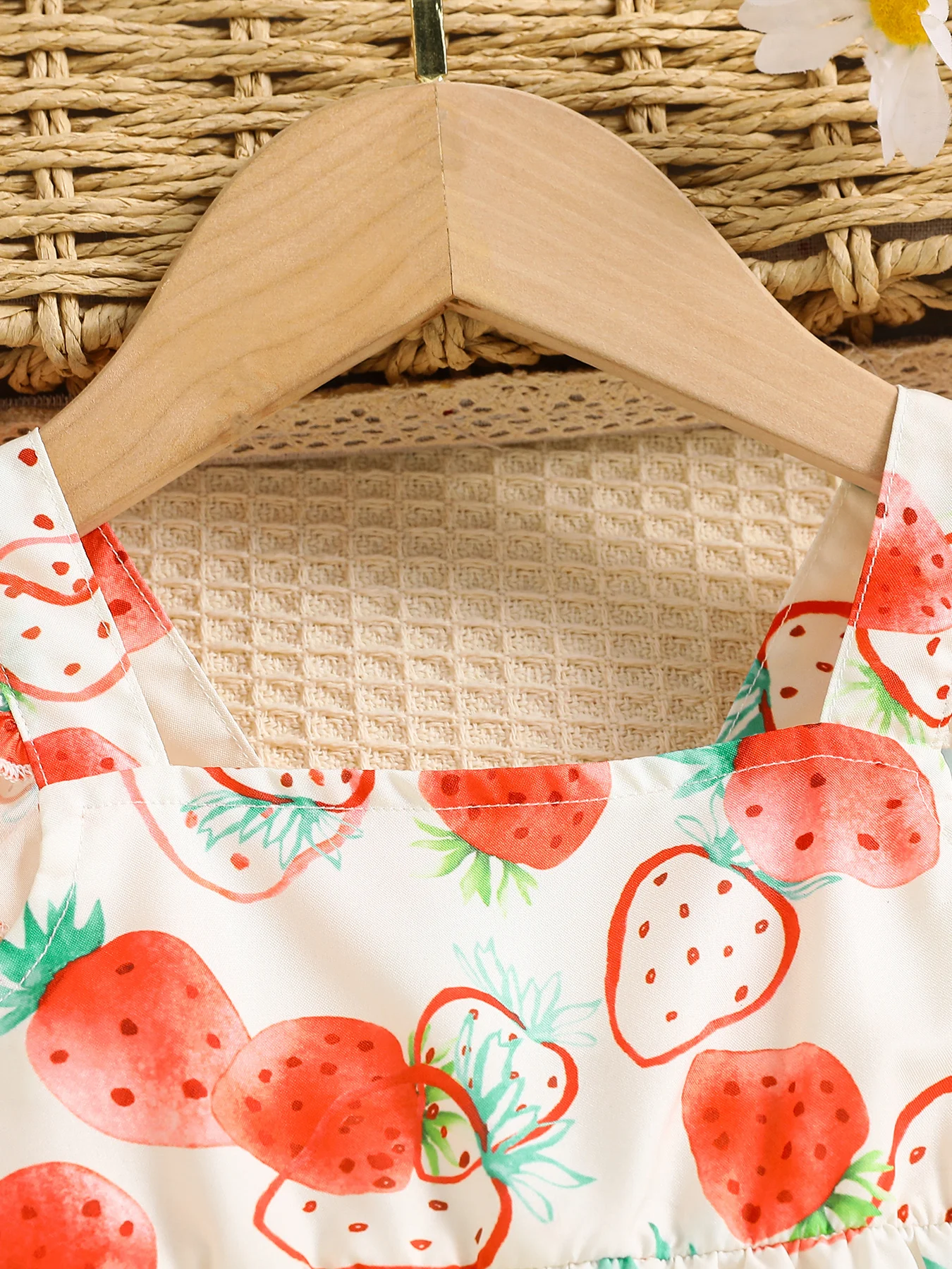 1pc Baby Girls Strawberry Print Sundress with Bag, Sweet Style, Daily/Party/Vacation, 0-18M, Breathable Chiffon