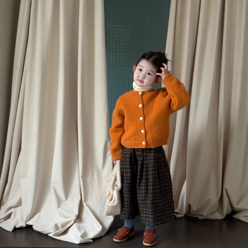 

Новая коллекция детской одежды осень-зима 2026: Яркий кардиган цвета тыквы для девочек, объемный вязаный свитер и уютная верхняя одежда