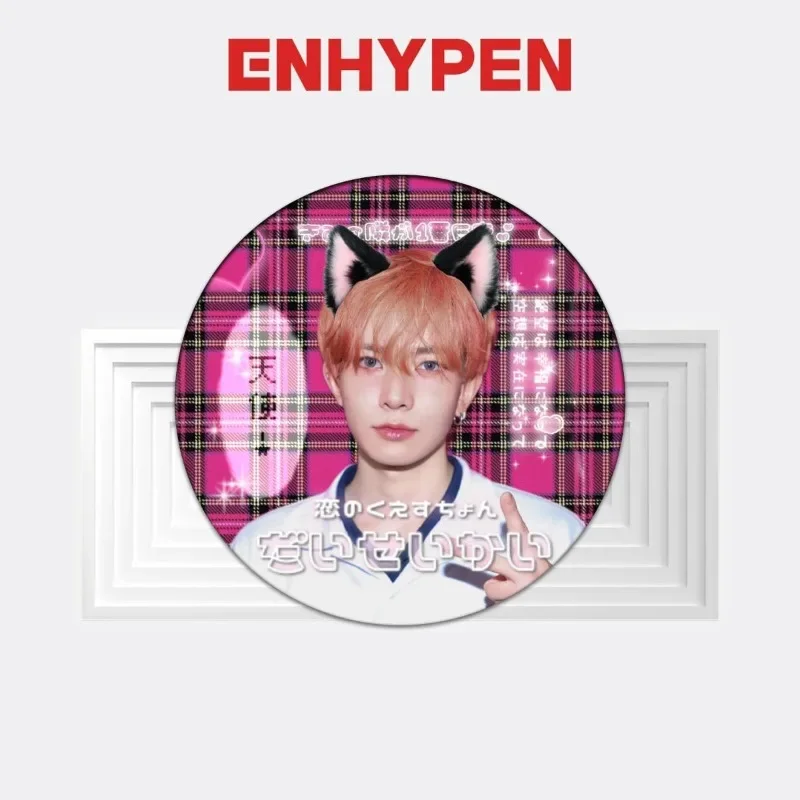 

ENHYPENS Cute High Gloss Finish Badge Pins Lovely 58mm Bright Film Brooches Stylish Bag Charms & Tiny Exquisite Holiday Gifts