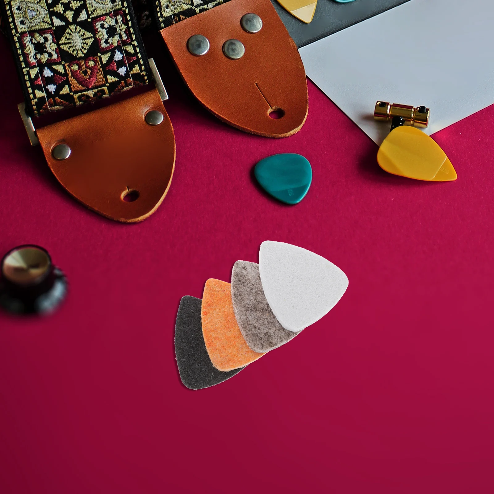 

20 Pcs Guitar Felt Picks Thin Compact Creative Patterns Wool Plectrum Practice Lightweight Durable Safe Harmless Portable