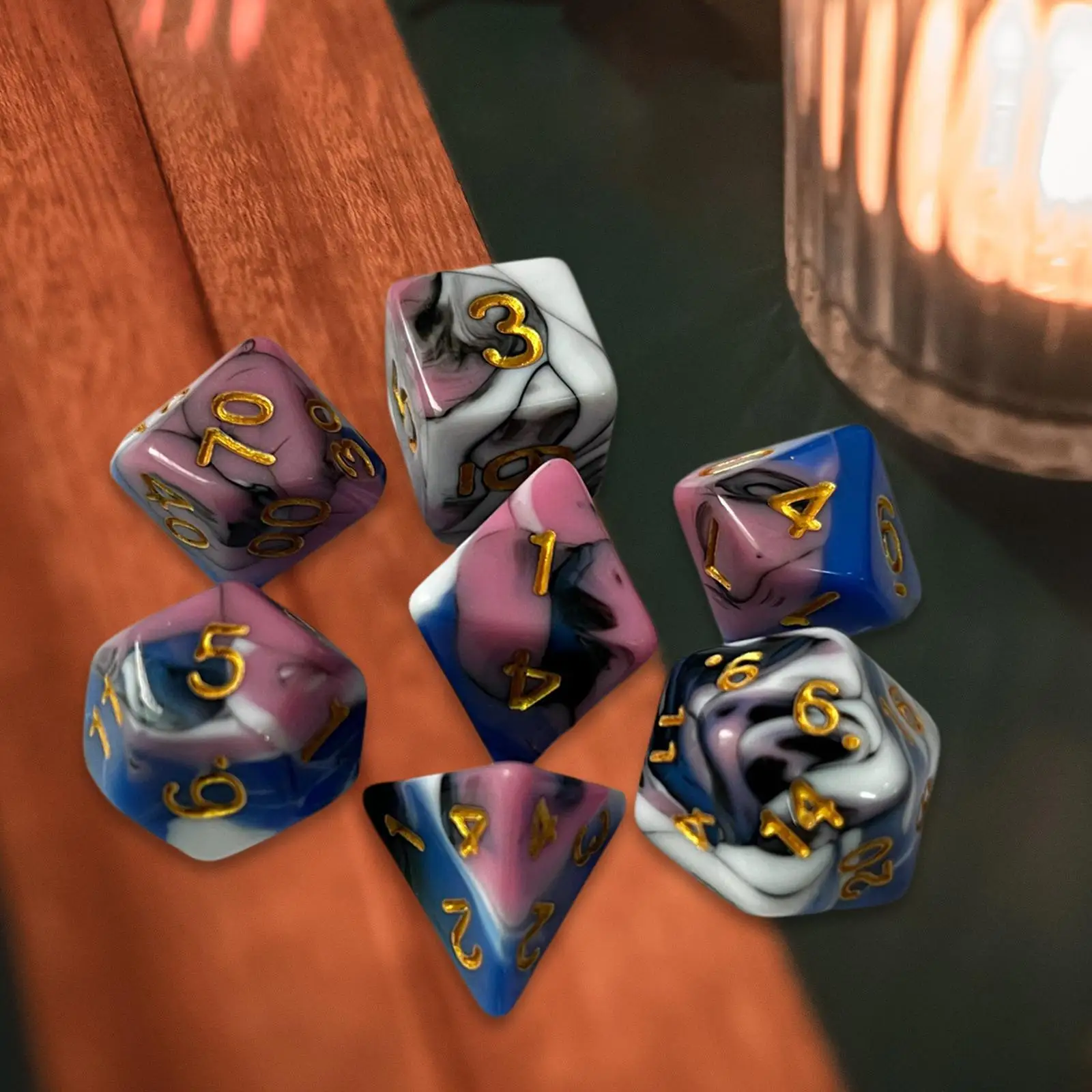 ชุดลูกเต๋าอะคริลิกทรงหลายเหลี่ยมสำหรับเล่นเกมบทบาทสมมติ ลูกเต๋าหลากสีสำหรับเกมในแก้วและงานปาร์ตี้