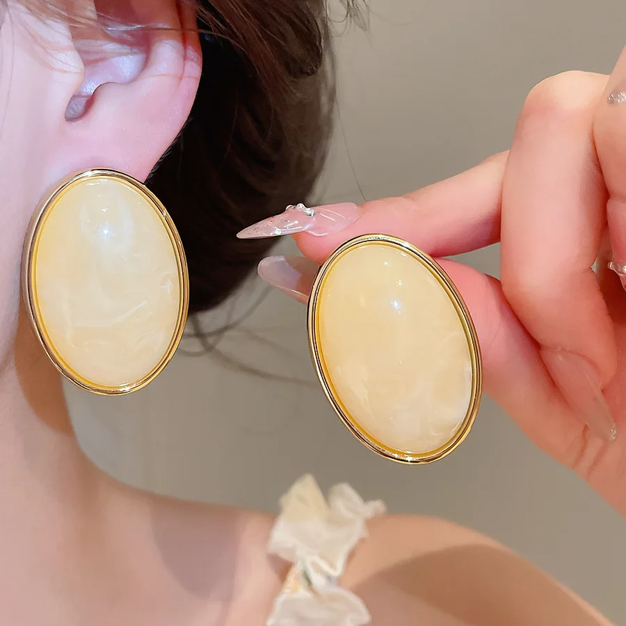 Vintage Acrylic Oval Stud Earrings Exaggerated Oversized Earrings For Women Aesthetic Jewelry
