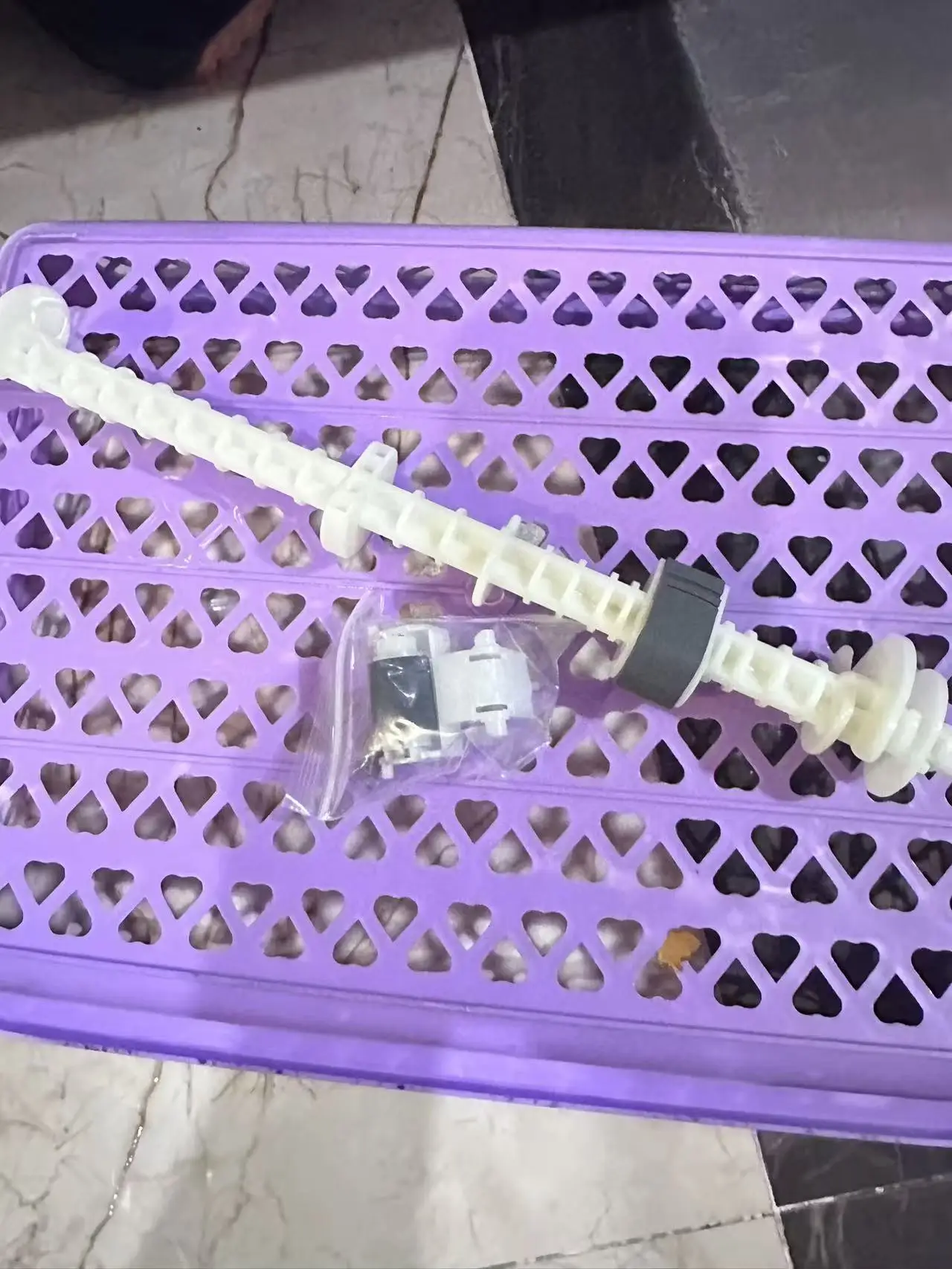 

10 комплектов 1447353 РОЛИК ДЕРЖАТЕЛЯ ВАЛА в сборе для EPSON R270 R285 R290 R295 R360 R390 P50 T50 L800 L801 L805 L810 1466932