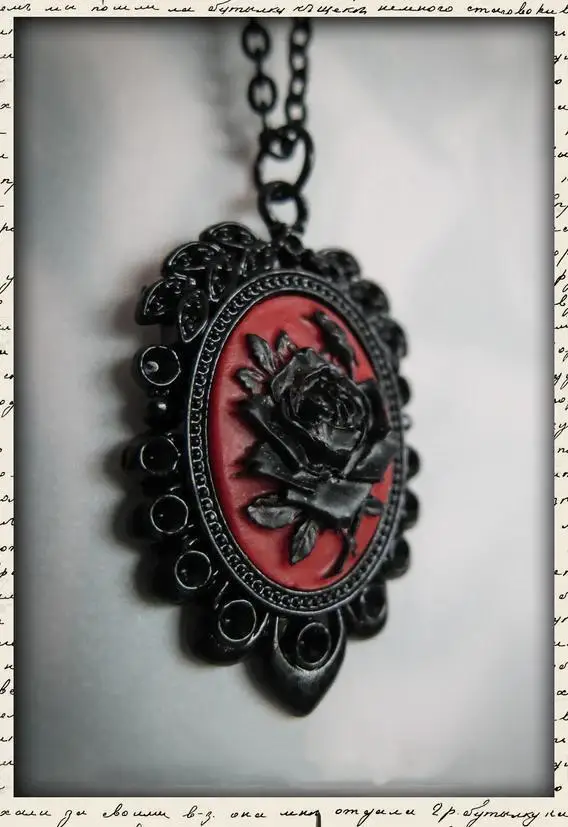 Collana con cammeo rosa nera gotica Donna Ragazza Pagana Alternativa Strega Accessori per gioielli Regalo Girocollo con ciondolo rosa nera vintage